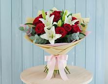 Букет цветов из:  Лилии и Розы #REPLACE_PRED# Акатьево