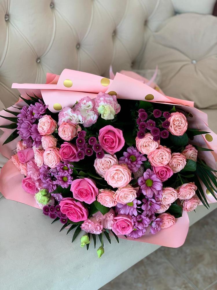 Букет цветов из: Хризантемы, Розы и Лизиантусы в Акатьево