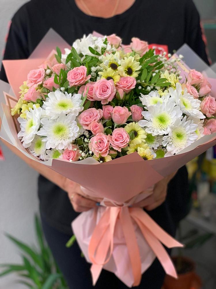 Букет цветов из: Розы и Хризантемы в Акатьево