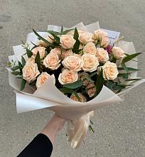 Букет Кремовые розы Латте в Акатьево