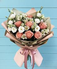 Букет цветов из:  Розы, Альстромерии и Лизиантусы в Акатьево
