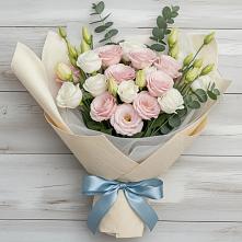 Букет цветов из:  Лизиантусы в Акатьево