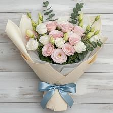 Букет цветов из:  Лизиантусы в Акатьево