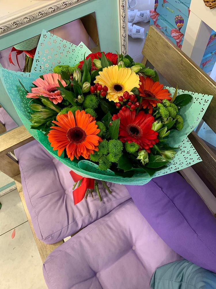 Букет цветов из: Герберы, Хризантемы и Альстромерии в Акатьево