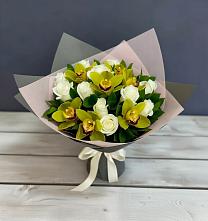 Букет цветов из:  Орхидеи и Розы в Акатьево