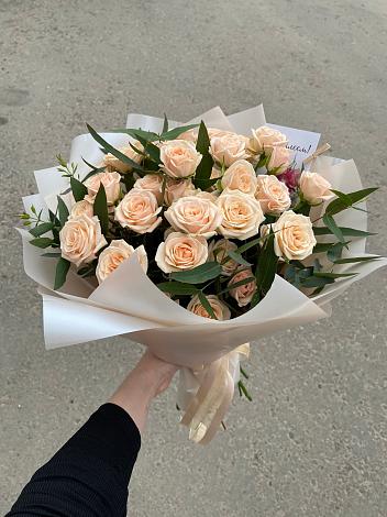Букет Кремовые розы Латте в Акатьево