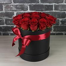 Цветочная композиция из Розы в шляпной коробке в Акатьево