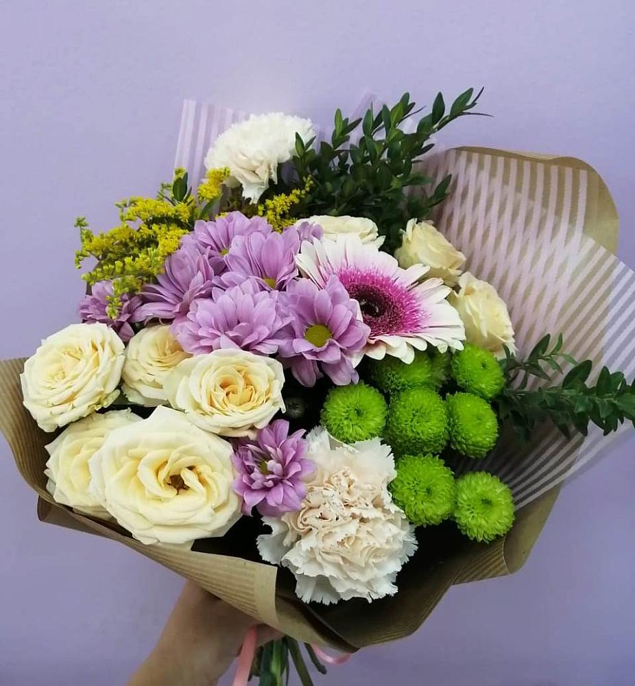 Букет цветов из: Хризантемы, Розы, Гвоздики и Герберы в Акатьево