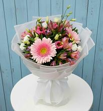 Букет цветов из:  Герберы, Альстромерии и Лизиантусы в Акатьево