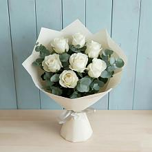 Букет Белые розы в Эвкалипте в Акатьево