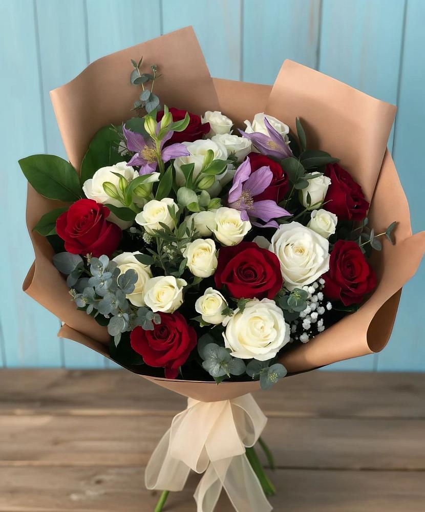 Букет цветов из: Розы и Альстромерии в Акатьево