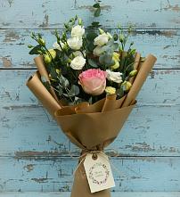 Букет цветов из:  Розы и Лизиантусы в Акатьево