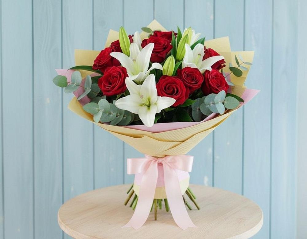 Букет цветов из: Лилии и Розы в Акатьево